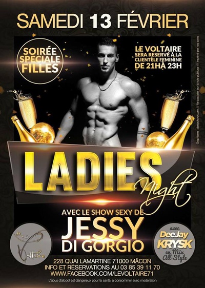 Show sexy réservé aux filles au Voltaire