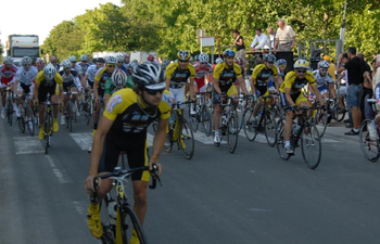 Mâcon : La 10e semi-nocturne sur l'esplanade Lamartine