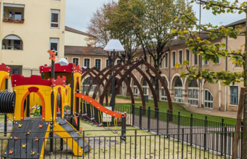 Mâcon : les places Carnot, Cordeliers et Émile Violet animées et inaugurées