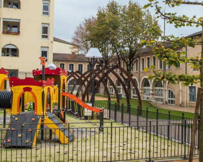 Mâcon : les places Carnot, Cordeliers et Émile Violet animées et inaugurées