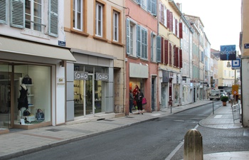 Mâcon : ça bouge aussi rue Sigorgne !