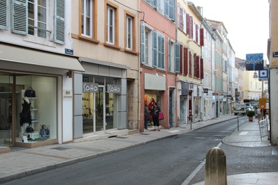 Mâcon : ça bouge aussi rue Sigorgne !