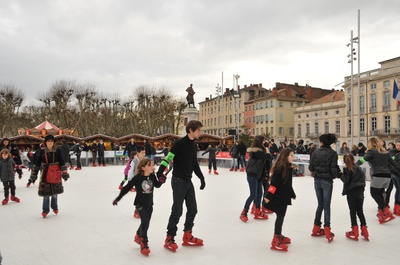 Mâcon : ouverture de la patinoire dans le centre-ville de Mâcon !