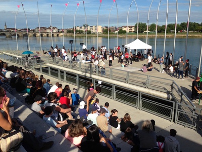 Mâcon : slackline et battle de danse hip-hop sur la Scène sur l'eau