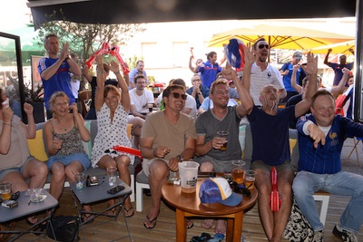 Tous derrière les Bleus ! 