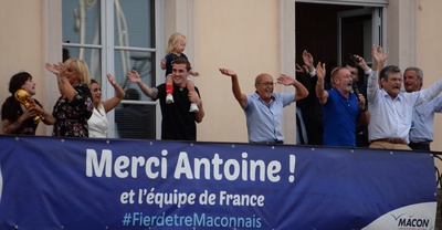 Antoine Griezmann accueilli par ses supporters 