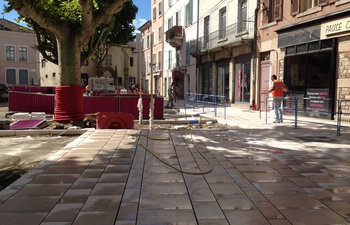 Mâcon : les travaux sur les places du centre-ville se poursuivent...