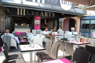 Mâcon : Venez profiter de la nouvelle terrasse du bar Les Arts