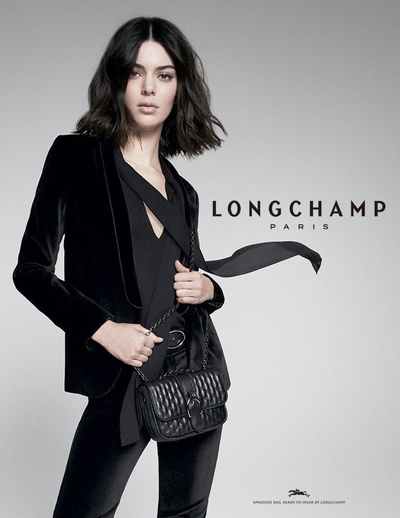 Kendall Jenner présente la nouvelle ligne Amazone pour la Maison Longchamp.