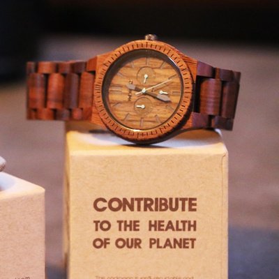 WeWOOD a été la première marque à créer des montres en bois.